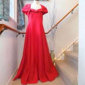 Red Cap Sleeve Formal Wedding Party Evening Gown Size 12 Keyhole Bow Back